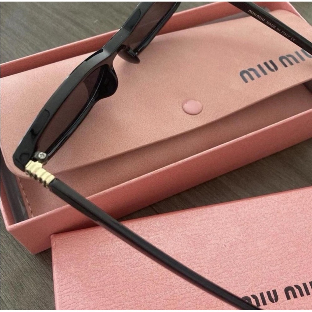 Miu Miu Sunglasses Women's Regard oval - Picture 9 of 11